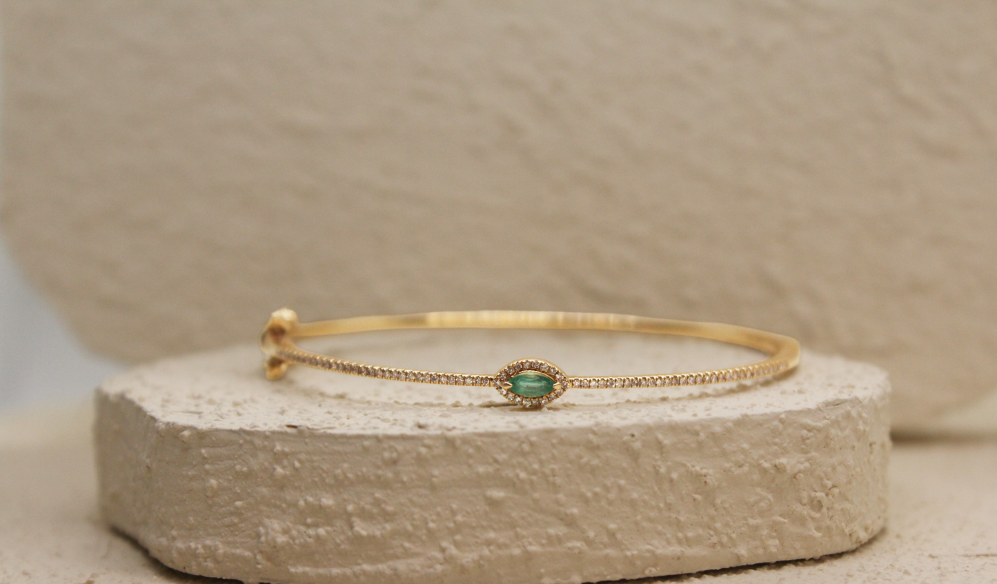 Emmi Bangle