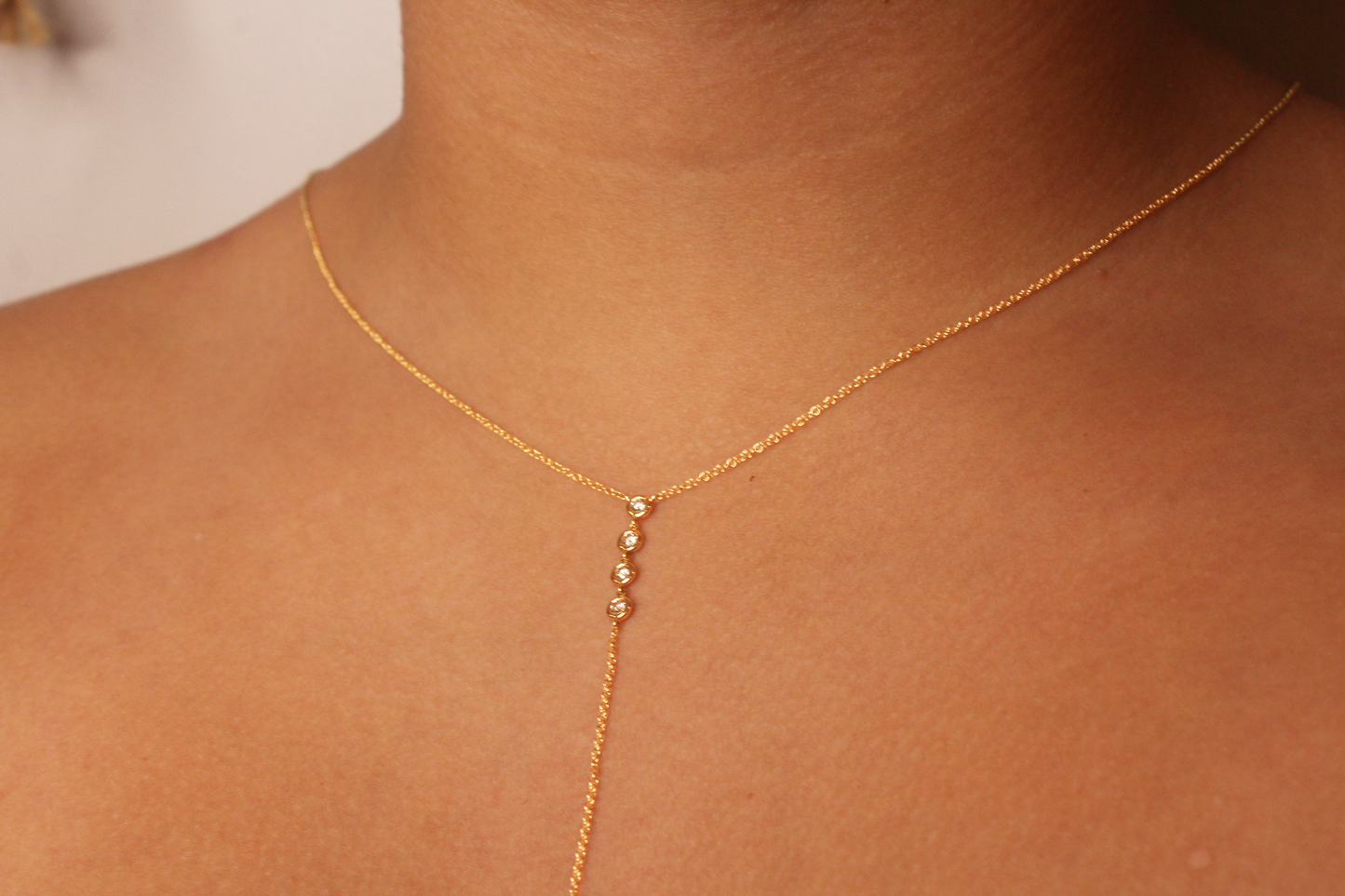 Iris Lariat